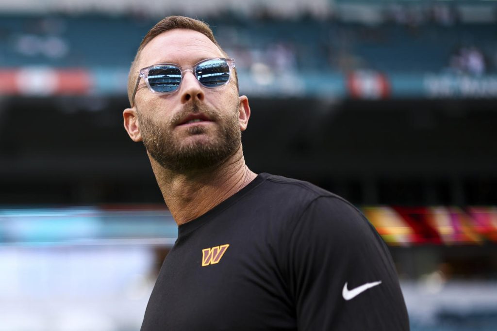 Laporan: Kliff Kingsbury tidak akan wawancara dengan Saints, akan tetap bersama komandan, Jayden Daniels