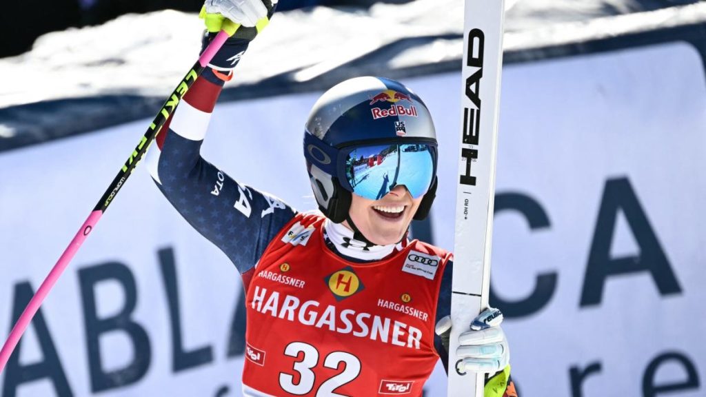 Lindsey Vonn menempati posisi ke-6 di Piala Dunia pertama yang menurun dalam 6 tahun