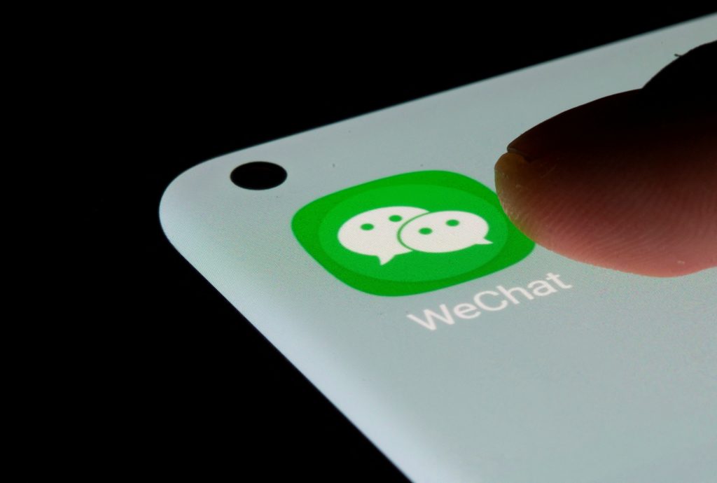 Malaysia memberikan lisensi kepada WeChat dan TikTok untuk beroperasi berdasarkan undang-undang baru