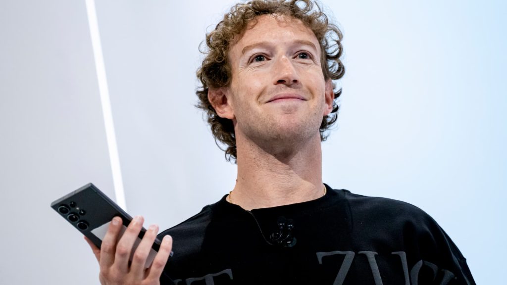 Mark Zuckerberg mengatakan Biden mendorong Meta untuk menghapus postingan tentang vaksin