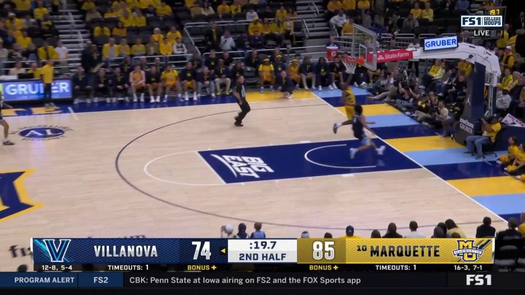 Marquette’s Kam Jones Catches Cross-Court Pass dan Membuat Layup Penegakan Game vs Villanova