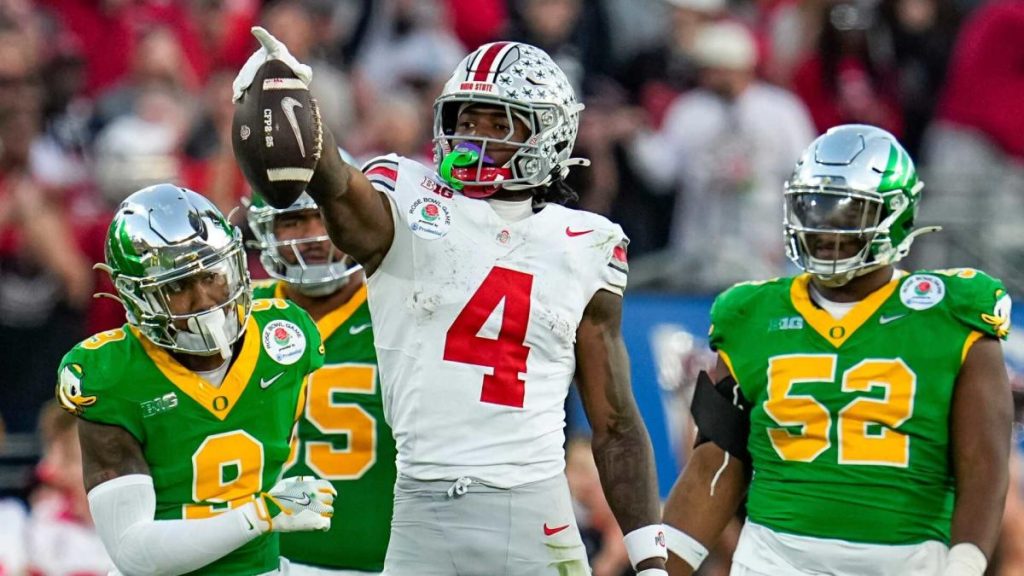 Meningkatnya Ohio State untuk menghadapi Texas yang gigih di Cotton Bowl untuk mendapatkan tempat dalam permainan gelar CFP