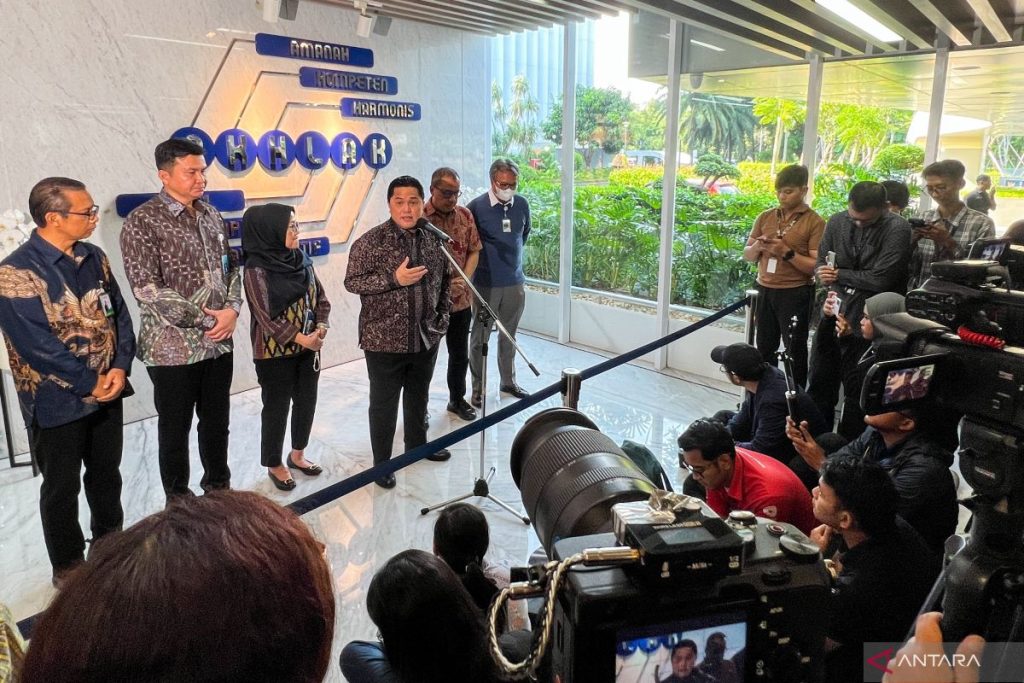 Menkeu imbau BUMN penerbangan bersiap menghadapi transportasi Lebaran 2025