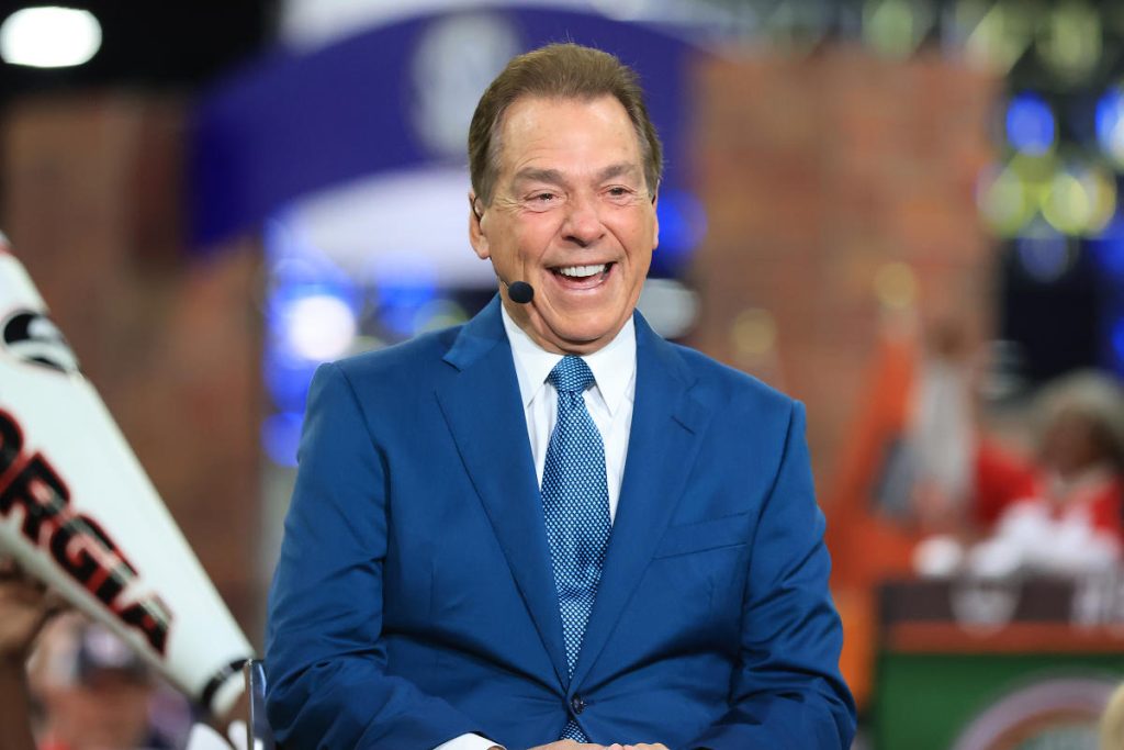 Nick Saban terpilih menjadi anggota kelas Hall of Fame Sepak Bola Perguruan Tinggi 2025