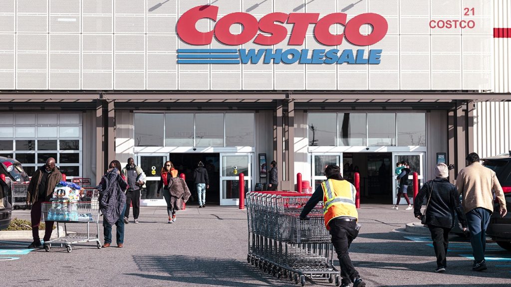 Pemegang saham Costco menolak tindakan anti-DEI