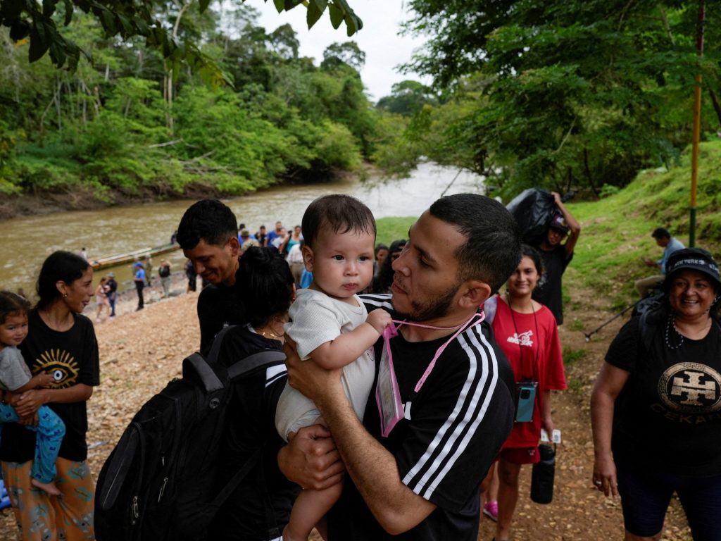 Panama melaporkan penurunan tajam migrasi tidak teratur melalui Darien Gap | Berita Migrasi