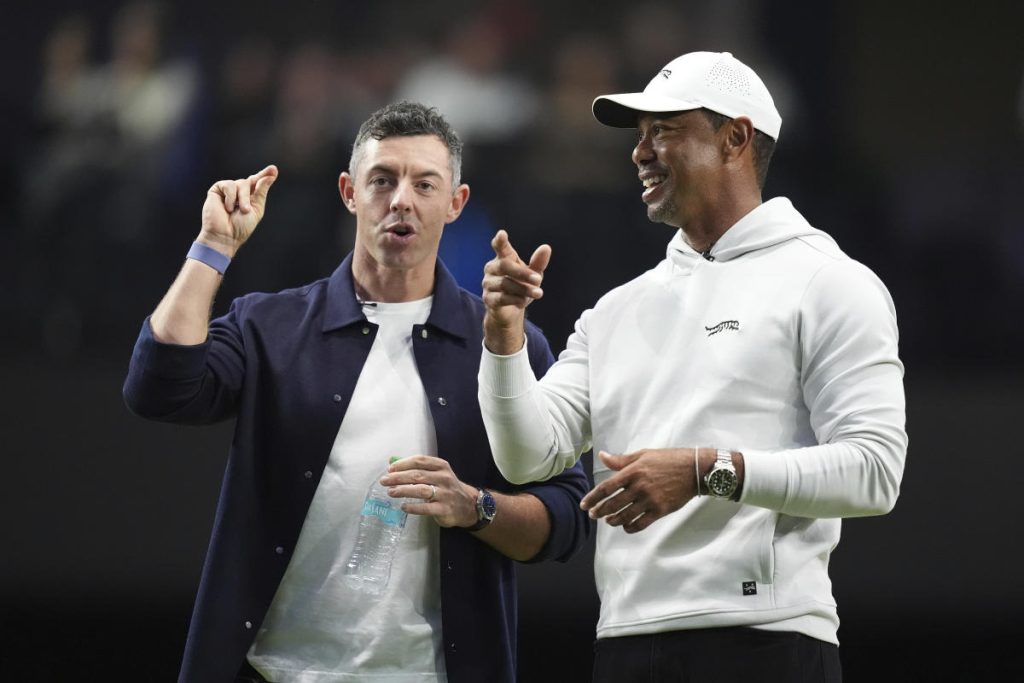 Papan Peringkat Senin: Tiger Woods kembali bermain golf… semacam itu