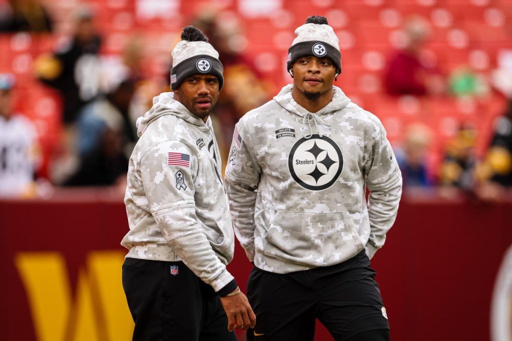 Pemilik Steelers Art Rooney II mengharapkan Russell Wilson atau Justin Fields untuk kembali di QB, tetapi tidak keduanya