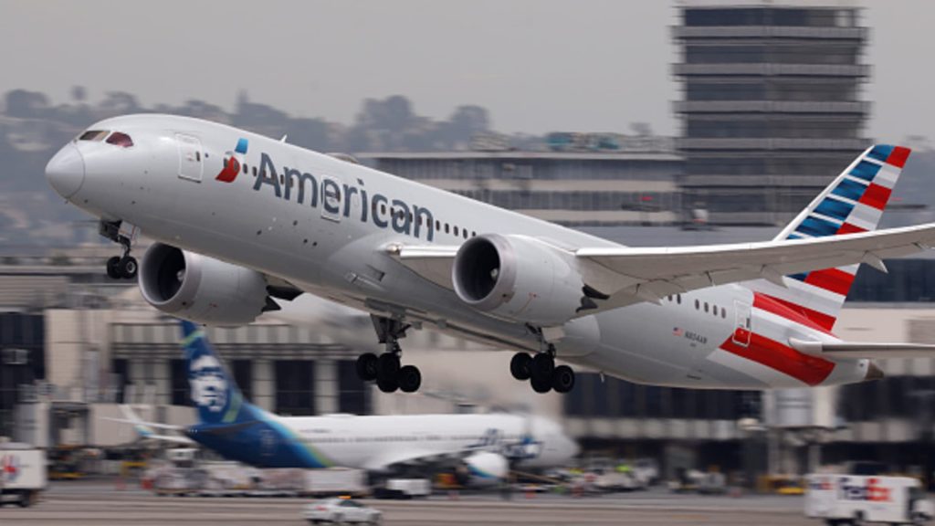 Pendapatan American Airlines (AAL) 4Q 2024