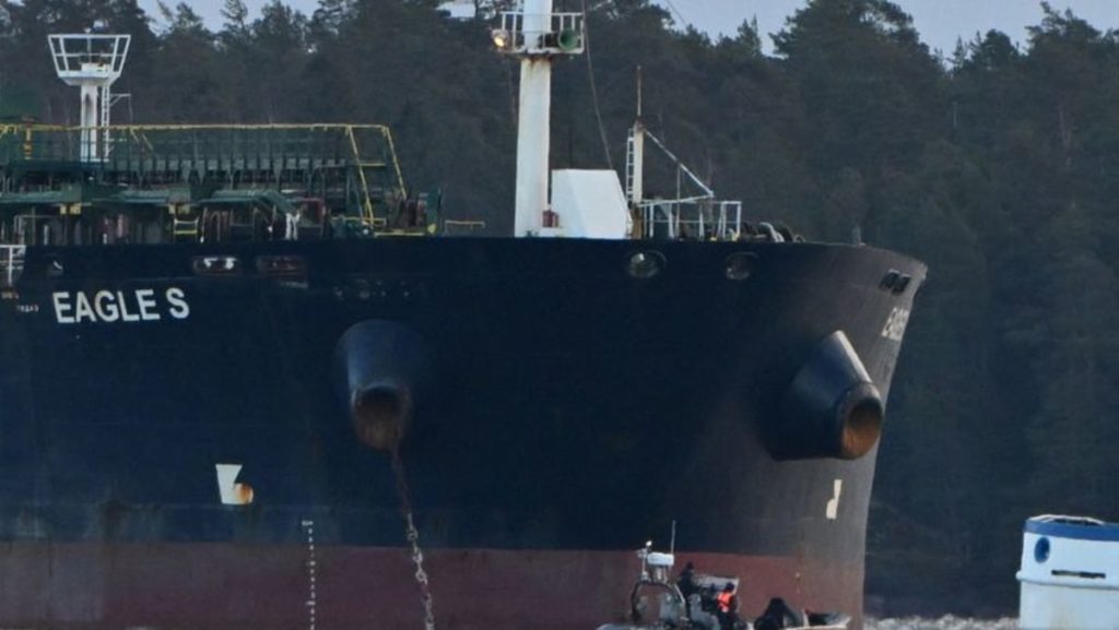 Pengadilan Finlandia mendukung penyitaan kapal tanker minyak dalam penyelidikan kabel bawah laut