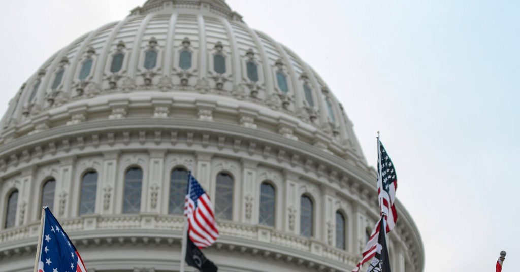 Pengarahan Senin: Bagaimana Trump Menulis Ulang 6 Januari