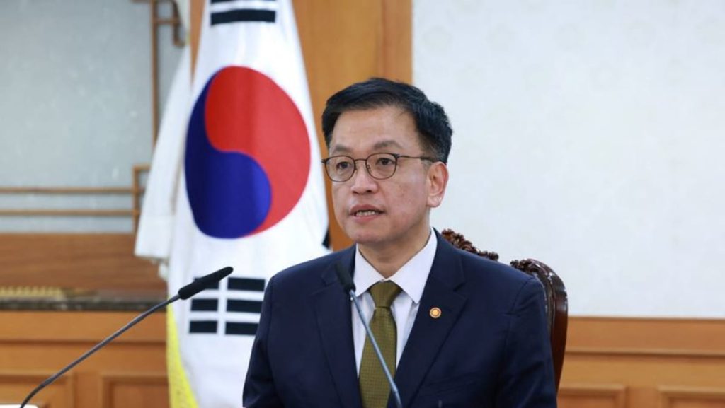 Penjabat presiden Korea Selatan berjanji melanjutkan kerja sama dengan AS dan Jepang