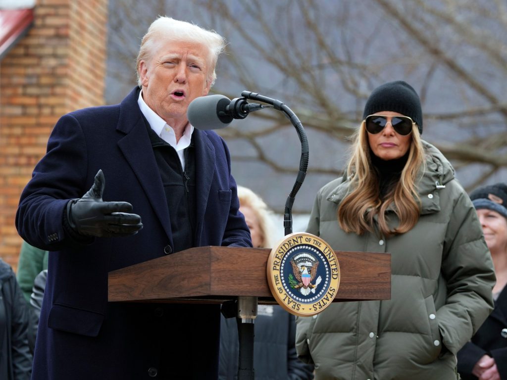 Presiden AS Trump mengancam akan menghapuskan FEMA selama tur di North Carolina | Berita Donald Trump