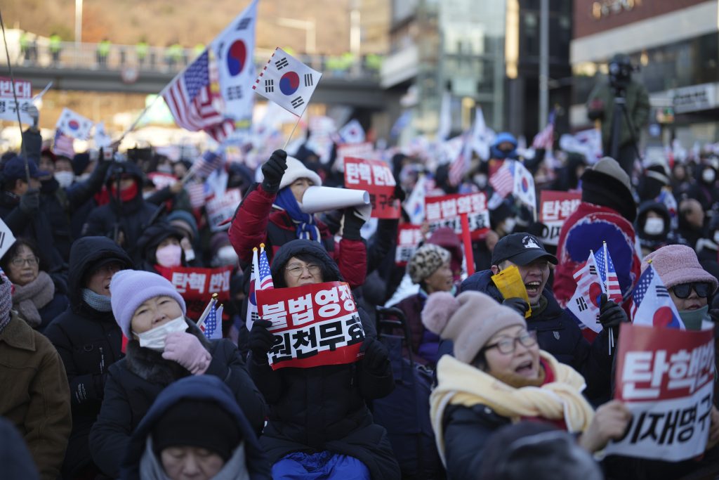 Presiden Korea Selatan yang dimakzulkan mengabaikan surat perintah setelah kebuntuan selama berjam-jam