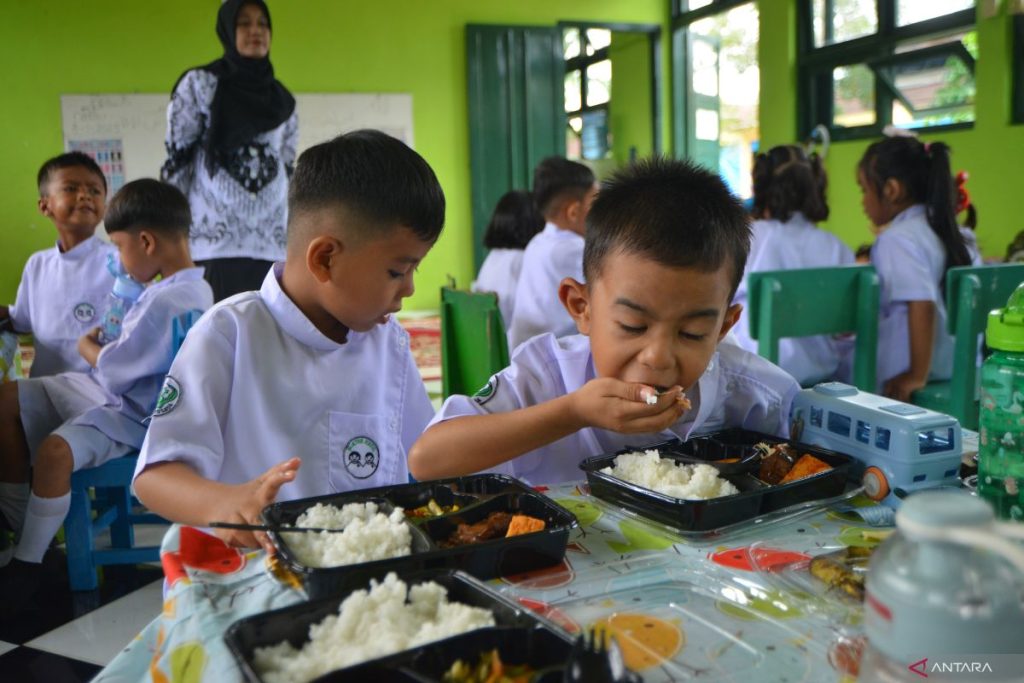 Program makan gratis untuk membantu mengatasi masalah kesehatan: menteri