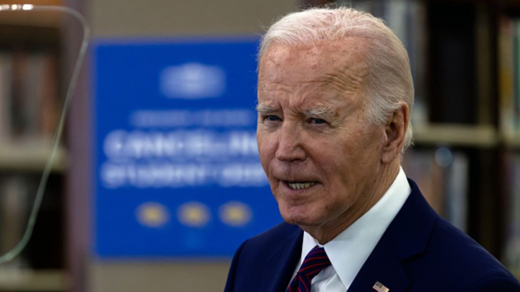 Putaran terakhir pengampunan pinjaman mahasiswa Biden: Siapa yang memenuhi syarat