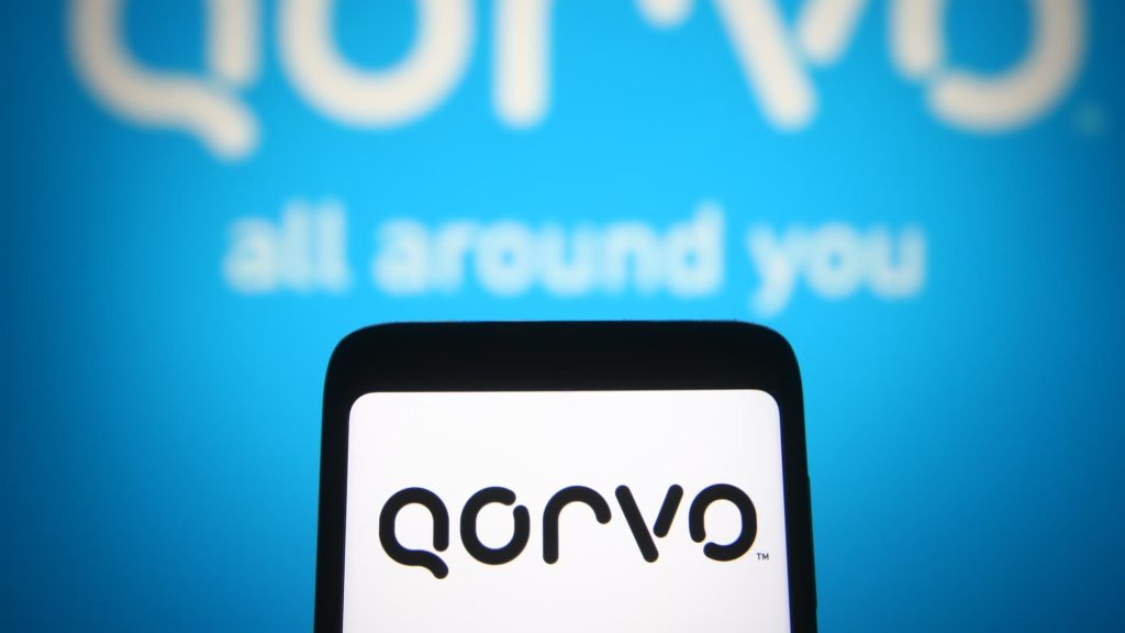 Qorvo (QRVO) Laporan Penghasilan Q3, Kelemahan di Apple