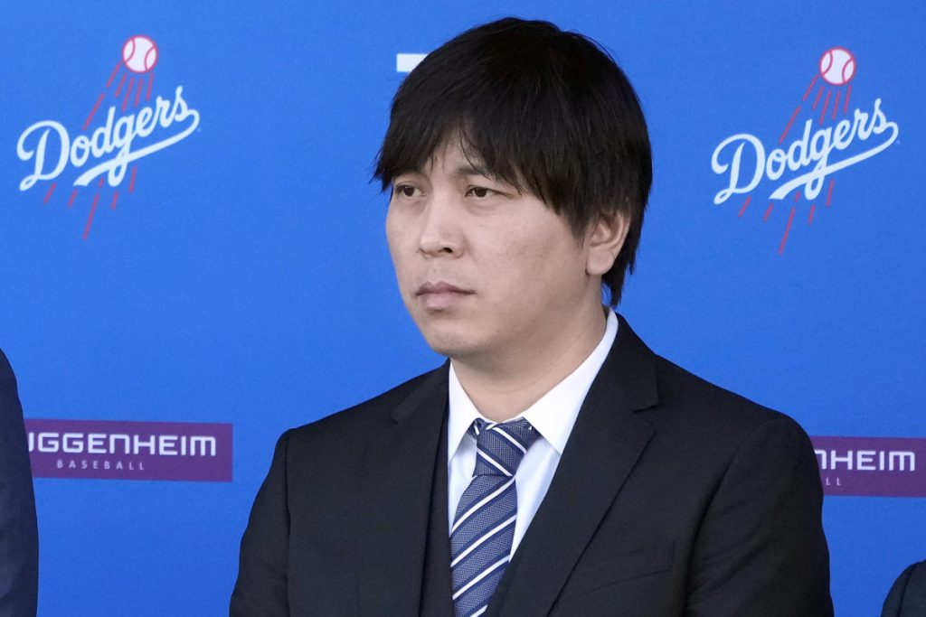 Rekaman audio menunjukkan mantan penerjemah Shohei Ohtani, Ippei Mizuhara, menyamar sebagai bintang Dodgers selama upaya transfer kawat senilai 0K