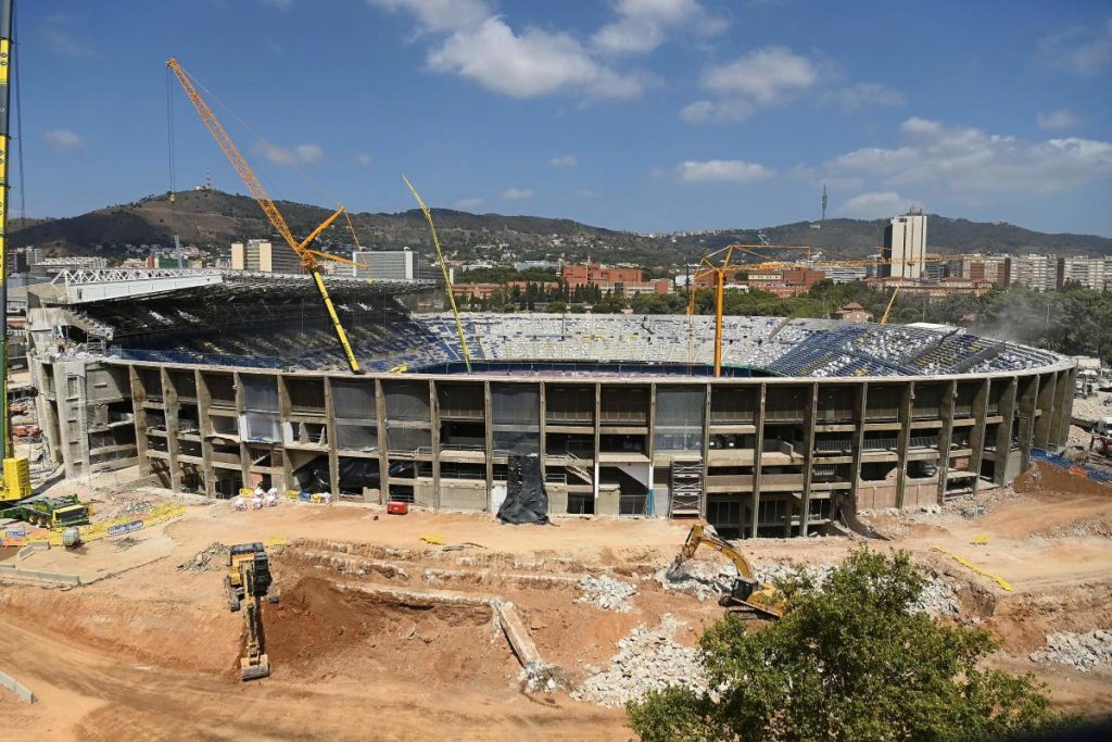 Ringkasan 30 detik: Kembalinya Barcelona ke Camp Nou tertunda