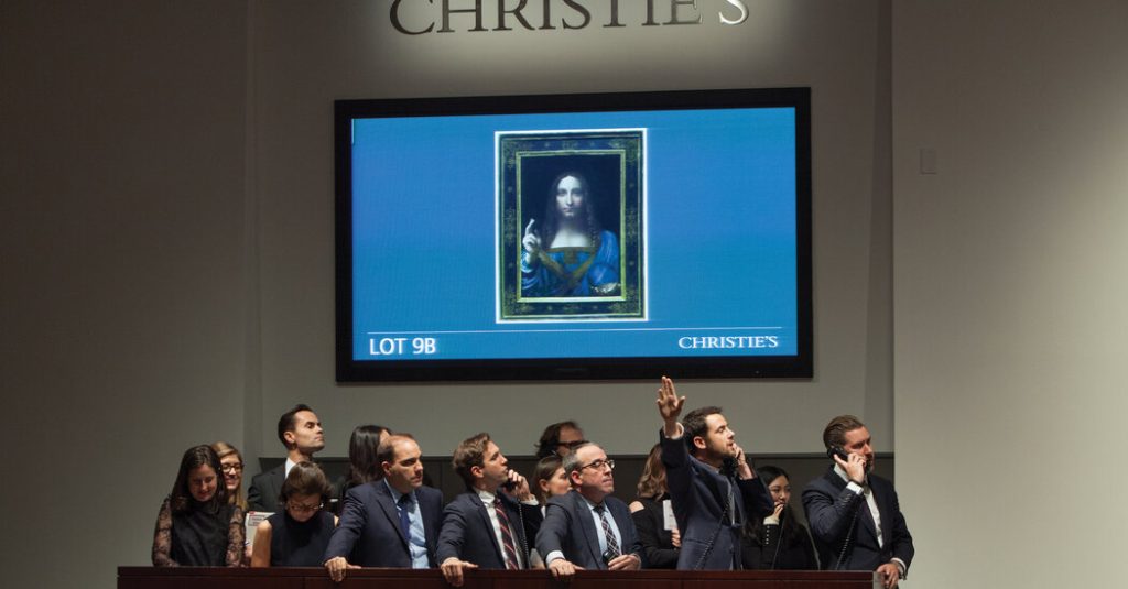 Saat Penjualan Karya Seni Turun, Christie’s dan Sotheby’s Beralih ke Kemewahan