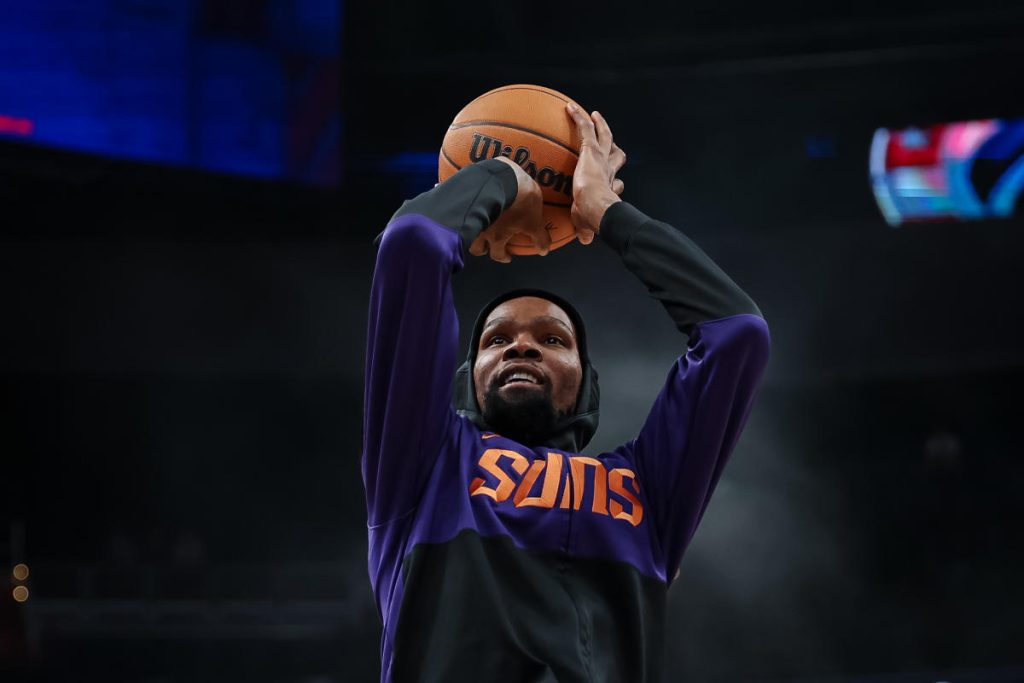 Saat rumor perdagangan beredar, Kevin Durant yakin dia bisa mengangkat Suns: ‘Saya bukan pemain biasa yang berusia 36 tahun’