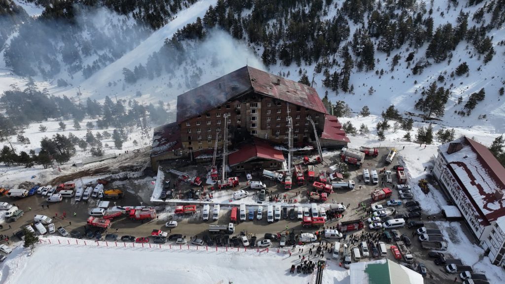 Sedikitnya 66 orang tewas, 51 luka-luka dalam kebakaran hotel di sebuah resor ski di Turki