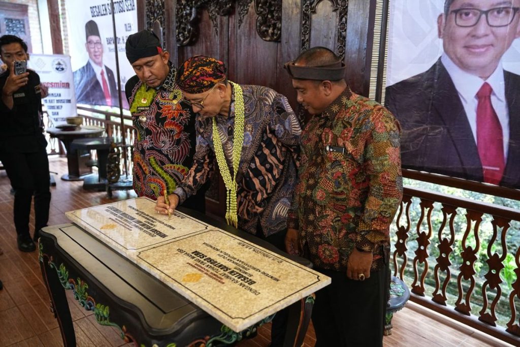 Sumenep Jawa Timur layak mendapatkan gelar “Keris Capital of the World”