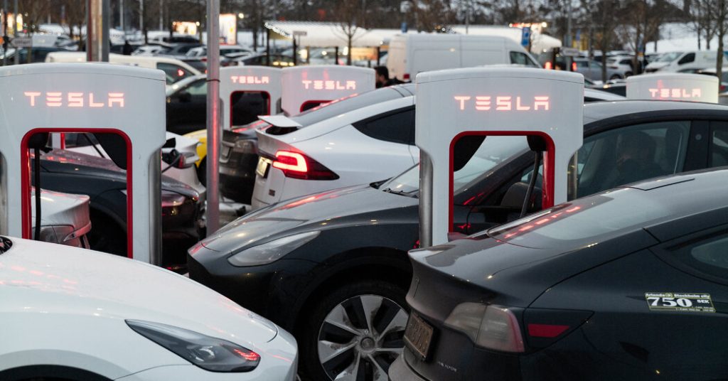 Tesla dan pembuat mobil Cina dapat memperoleh miliaran dari aturan emisi Uni Eropa