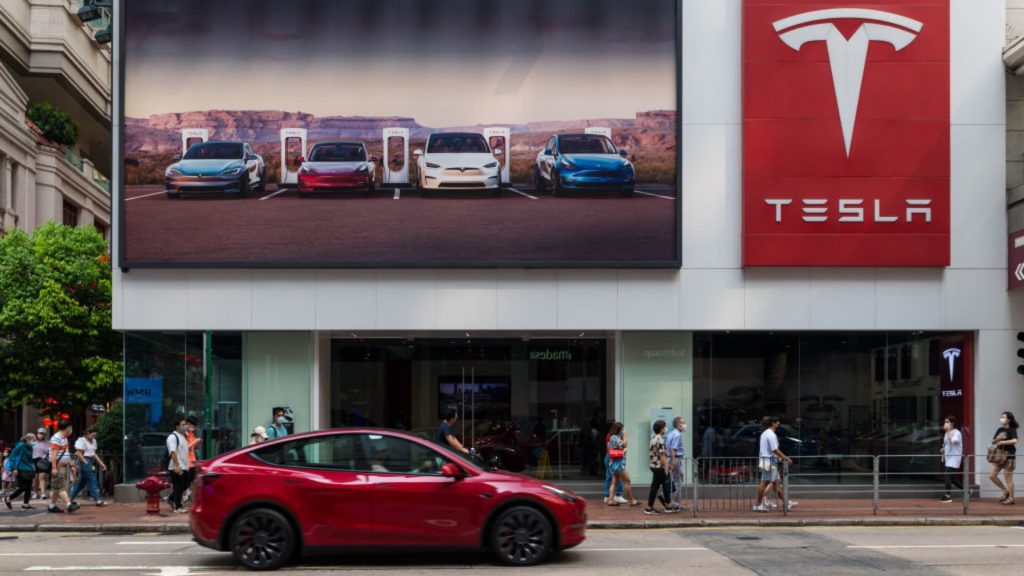 Tesla melaporkan pendapatan yang lebih lemah dari perkiraan. Inilah yang dikatakan analis