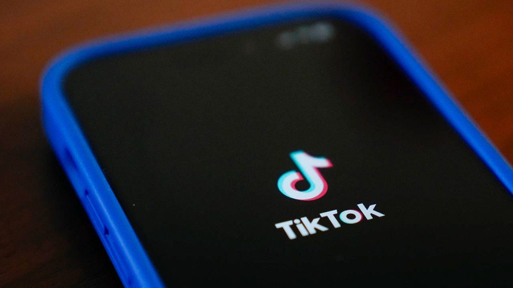 TikTok mengatakan akan ‘gelap’ pada hari Minggu tanpa jaminan ‘pasti’ bahwa admin Biden tidak akan menerapkan larangan