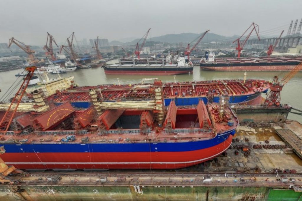 Tiongkok membangun kapal tongkang raksasa untuk menyerbu pantai Taiwan