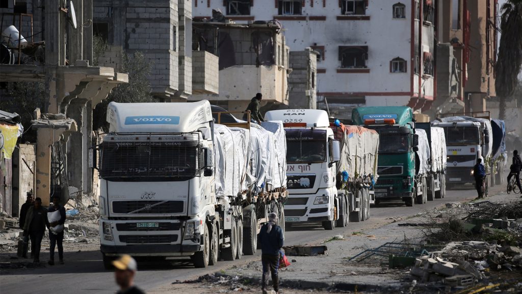 Truk pertolongan pertama memasuki Gaza pada Hari 1 kesepakatan gencatan senjata | Gaza