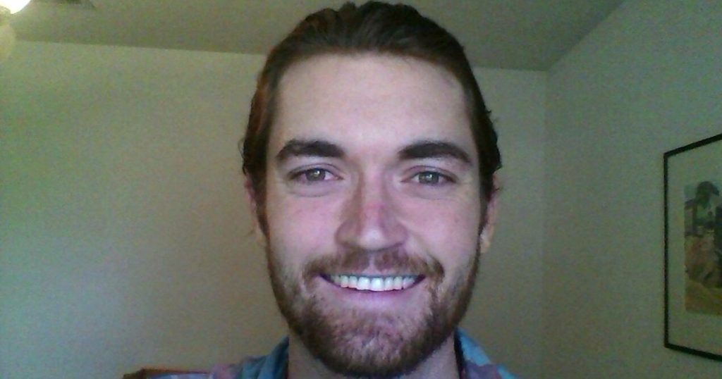 Trump memaafkan Ross Ulbricht, pencipta pasar web gelap Silk Road | Donald Trump