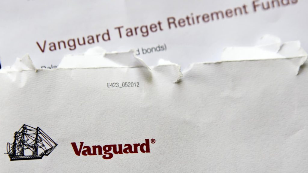 Vanguard didenda lebih dari 0 juta oleh SEC atas pelanggaran yang melibatkan tanggal target dana pensiun