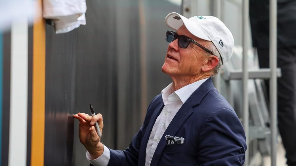 Woody Johnson: Pelatih kami berikutnya harus memutuskan situasi QB