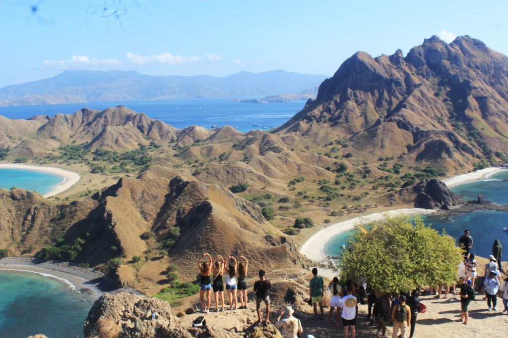 14 Pulau Tercantik di Indonesia, Cocok FULTAK bepergian