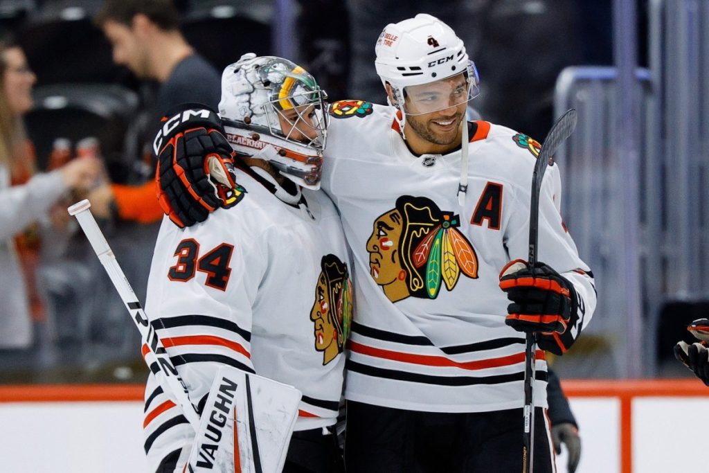 3 Blackhawks yang bisa mengikuti Taylor Hall melalui perdagangan