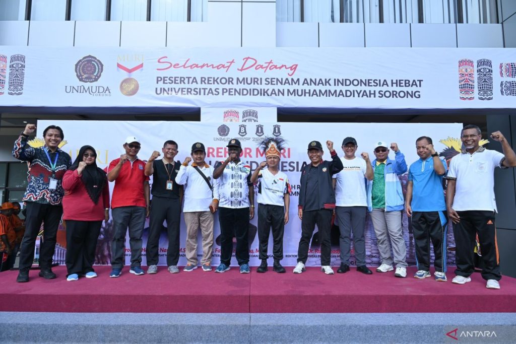 Acara Senam dengan Papua Children Breaks Muri Record