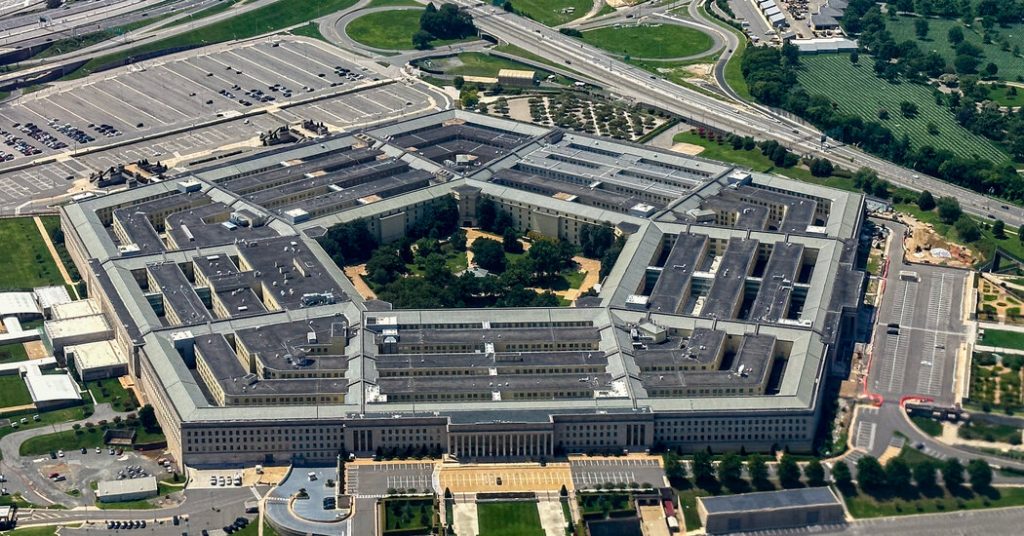 Administrasi Trump untuk menghapus 4 outlet berita utama dari ruang kantor Pentagon