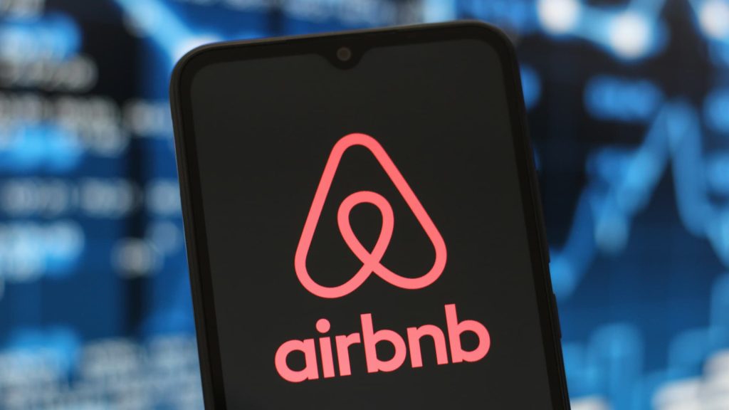 Airbnb (ABNB) Penghasilan Q4 2024