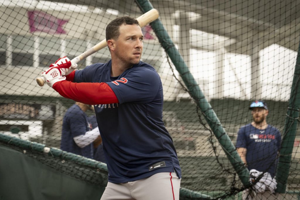 Alex Bregman hits 2-run homer, kelelawar 3-untuk-3 dalam debut pelatihan musim semi Red Sox