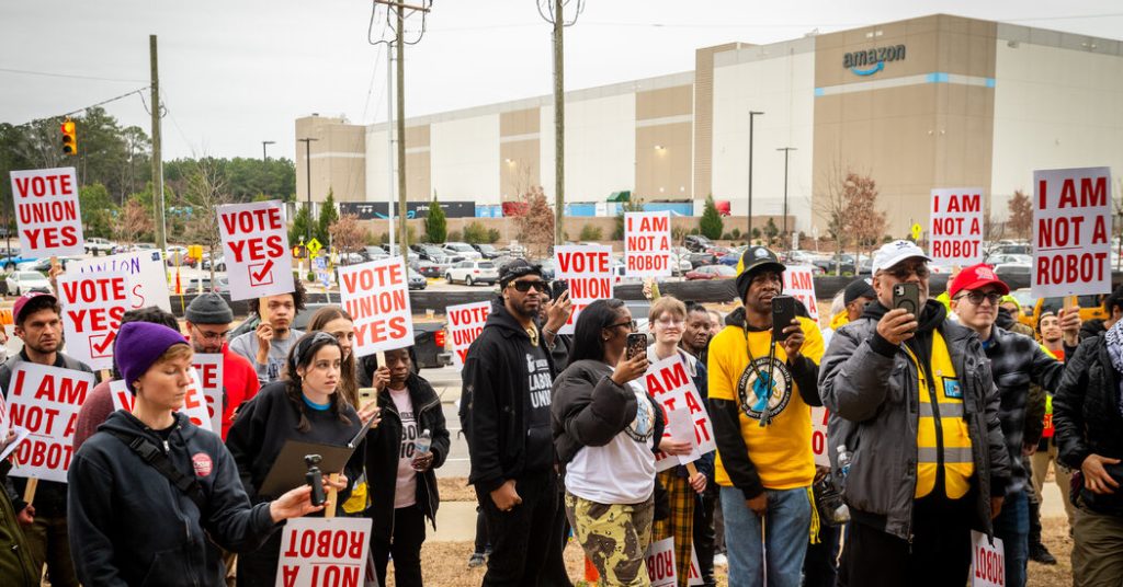 Amazon Union Push Falls Short di North Carolina Warehouse