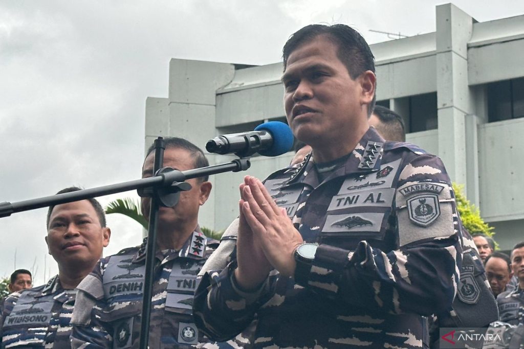 Angkatan Laut Mulls Pembelian Pengangkut Pesawat Untuk Operasi Non-Perang