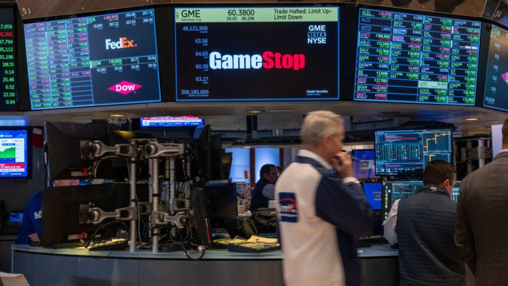 Antusiasme Trump Menandingi GameStop Mania sebagai Pasar Banjir Investor Kecil dalam Jumlah Rekor