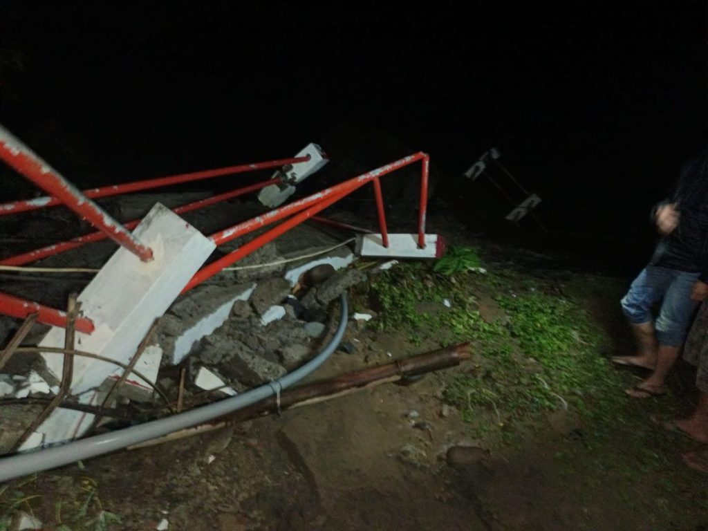 BANJIR BANDANG Terjang Bungbulu Garut, Jembatan Ramayan Roboh