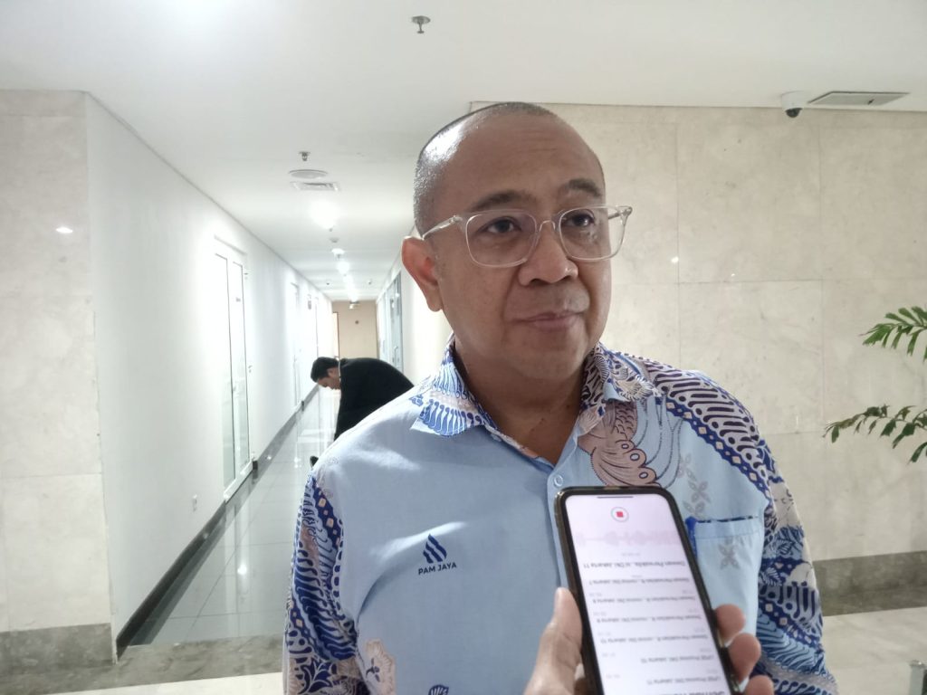 BANTAAN TANDON AIR MENYASAR RUMAH TANGGA SEDERHANA