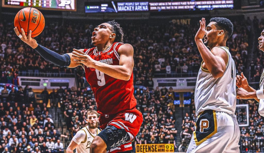 Babak kedua yang kuat dari John Tonje memimpin No. 16 Wisconsin melewati No. 7 Purdue