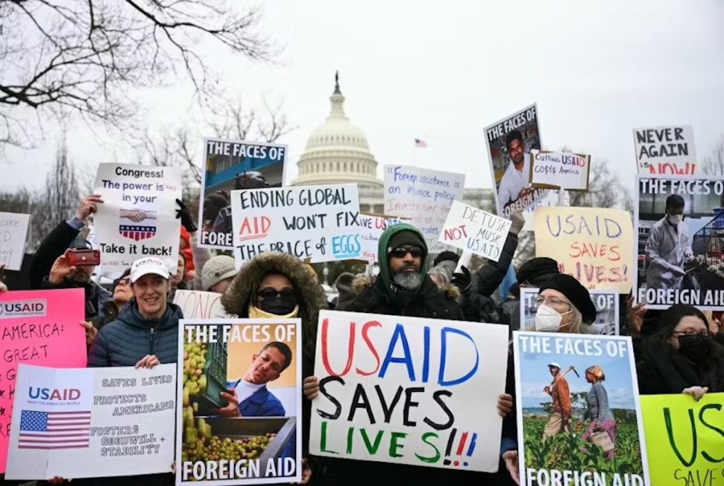 Berjuang kembali melawan perang Trump terhadap pemerintahan global