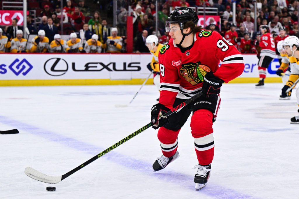 Blackhawks memiliki ledakan ofensif; Kalahkan Predator 6-2