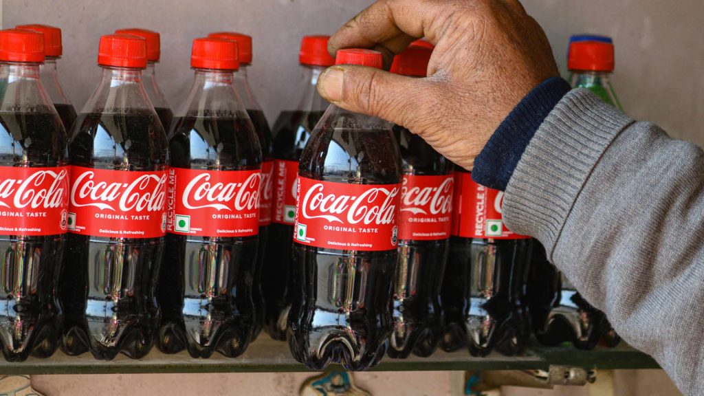 Coca-Cola membahas tarif aluminium Trump